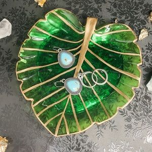 Leaf trinket dish